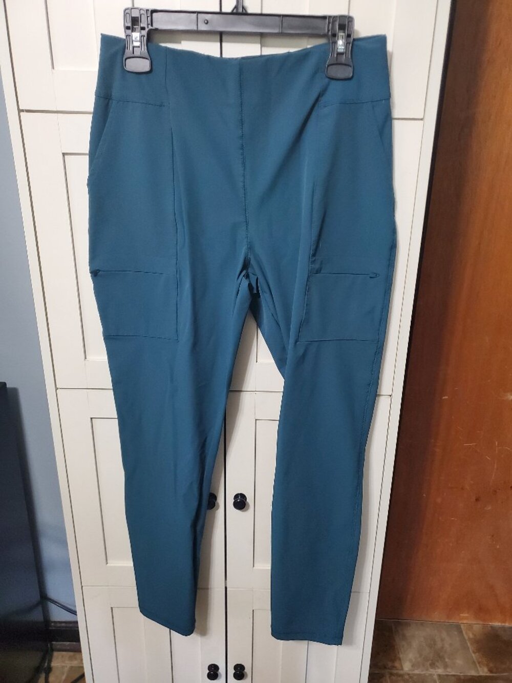 Size Large Fabletics Pants